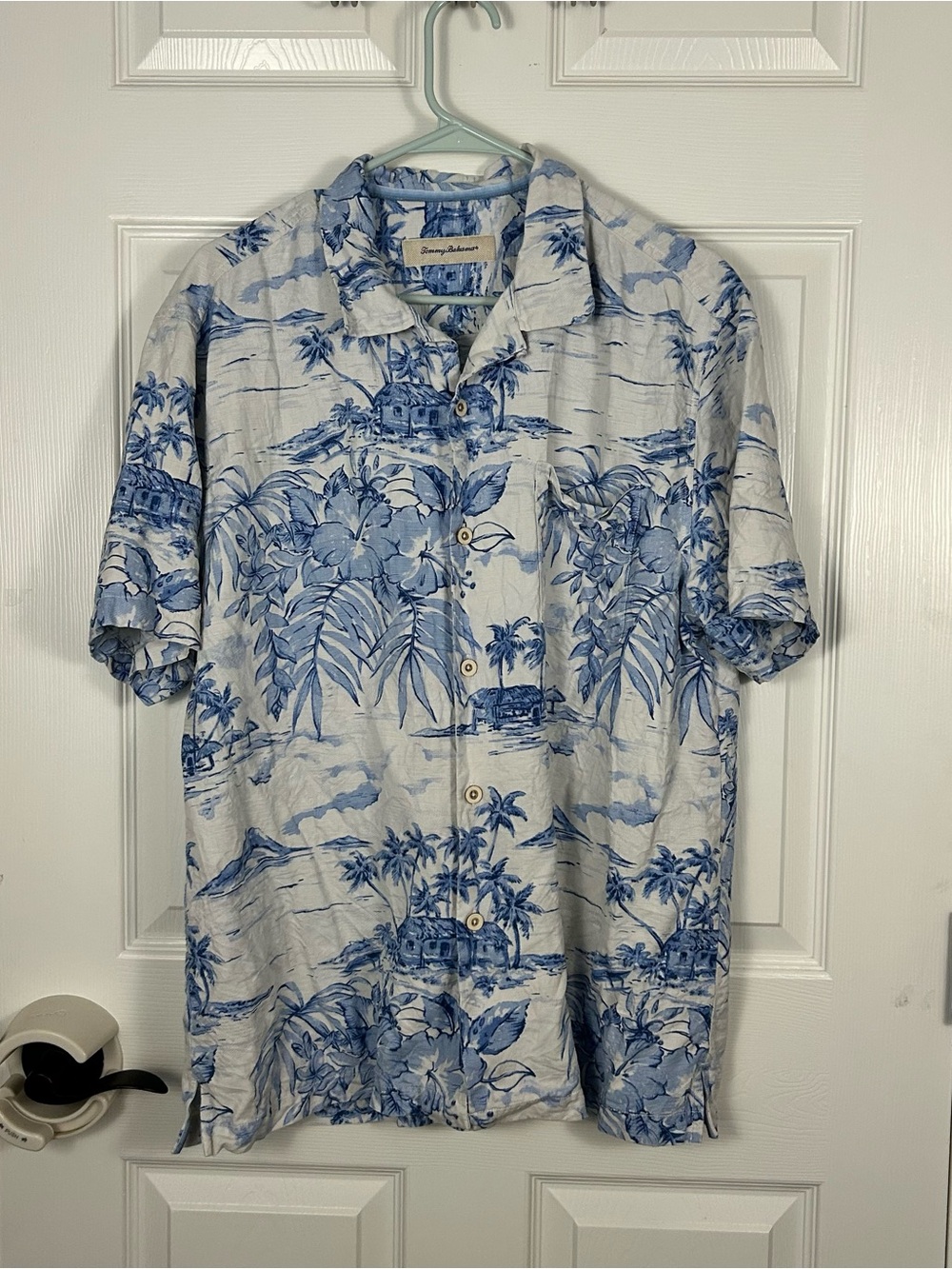 Tommy Bahama 100% Silk Button Down Hawaiian Shirt Size Large